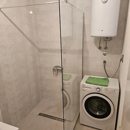 Mimosa Apartment *